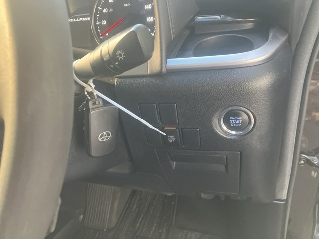 TOYOTA VELLFIRE 2015