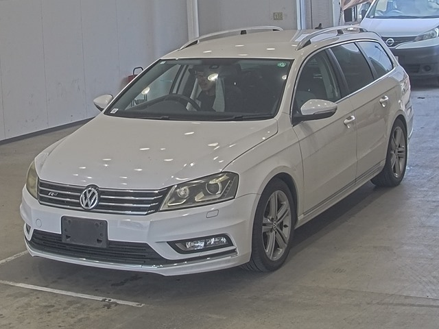 VOLKSWAGEN PASSAT VARIANT 2014