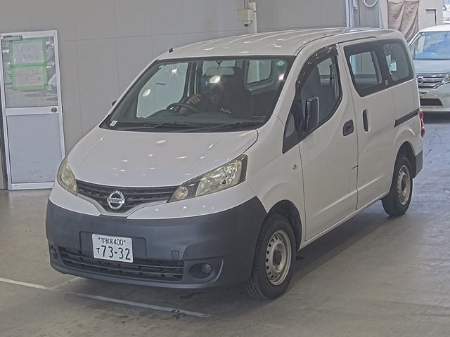 NISSAN NV200 2016