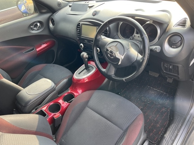 NISSAN JUKE 2012