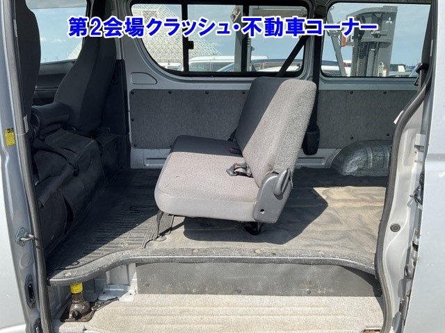 TOYOTA REGIUS ACE VAN 2010