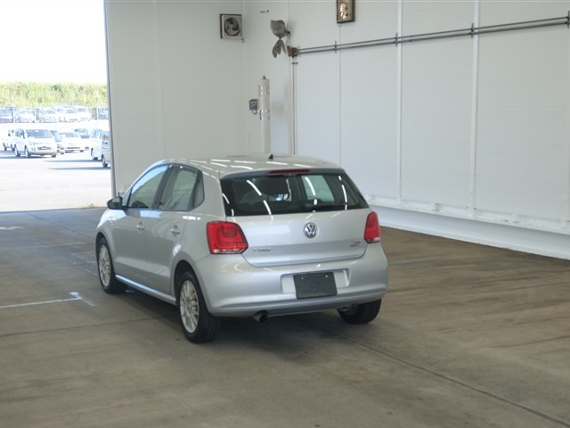VOLKSWAGEN POLO 2014