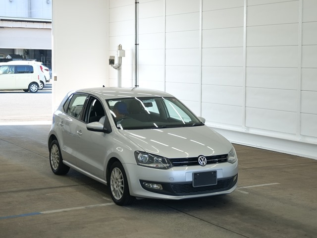VOLKSWAGEN POLO 2014