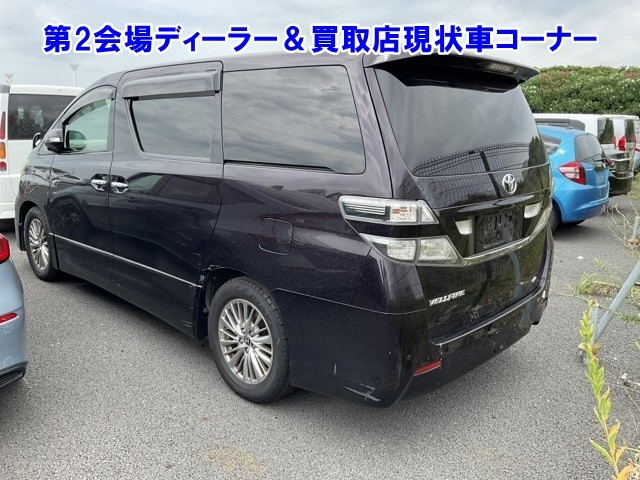 TOYOTA VELLFIRE 2011