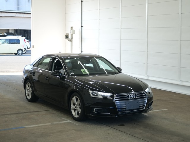 AUDI A4 2018