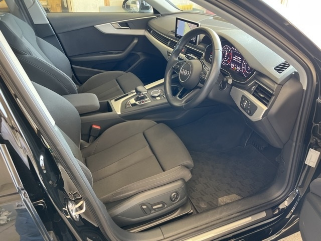 AUDI A4 2018