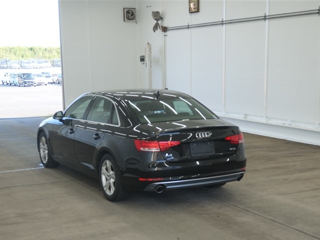 AUDI A4 2018