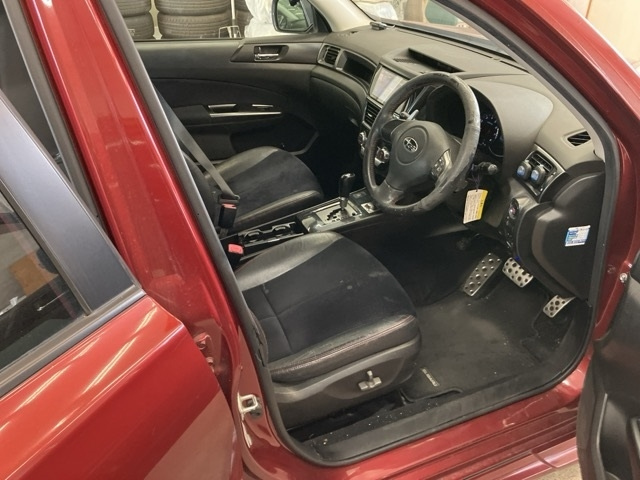 SUBARU EXIGA 2014
