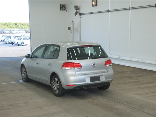 VOLKSWAGEN GOLF 2009