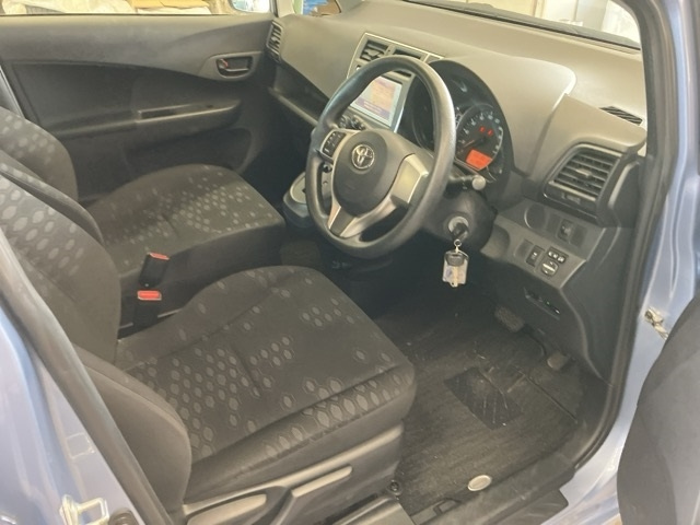 TOYOTA RACTIS 2014