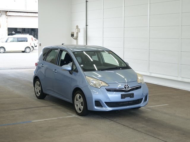 TOYOTA RACTIS 2014