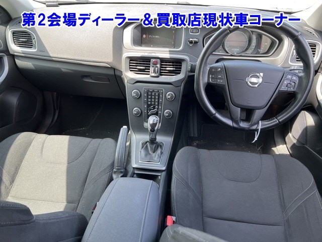 VOLVO V40 2014