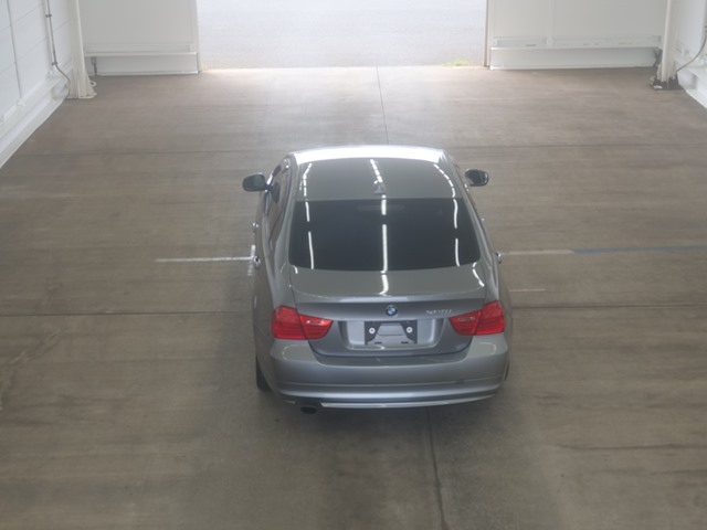 BMW 3 SERIES 2011