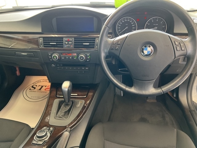 BMW 3 SERIES 2011
