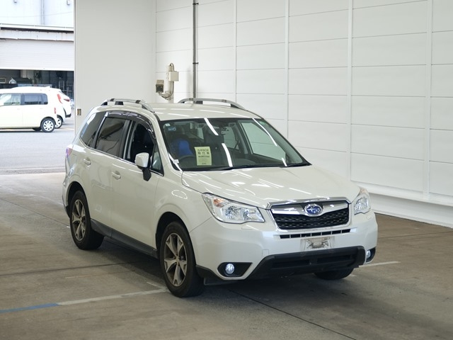 SUBARU FORESTER 2015