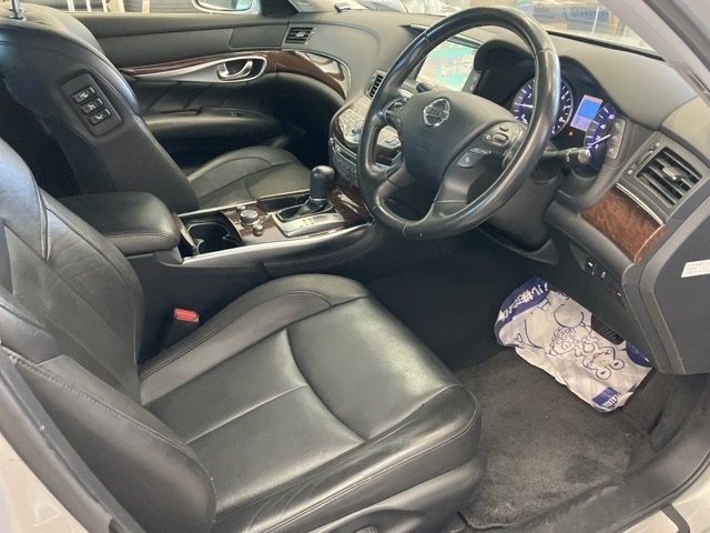 NISSAN FUGA 2014