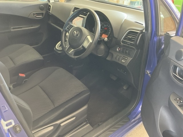TOYOTA RACTIS 2012