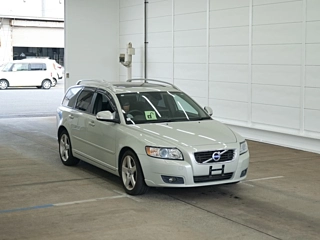 Заказать VOLVO V50