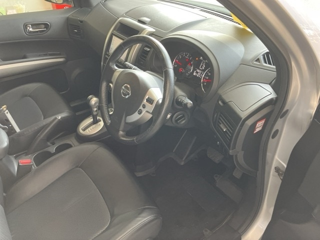 NISSAN X-TRAIL 2013