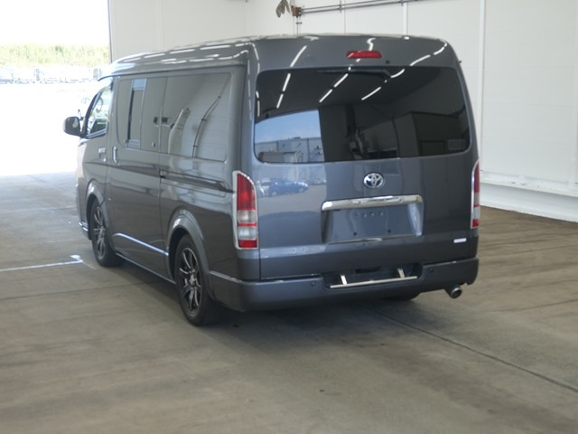 TOYOTA HIACE VAN 2008