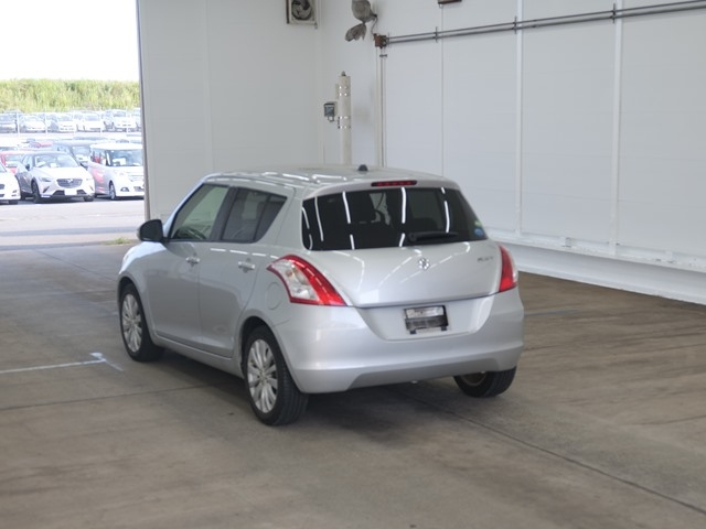 SUZUKI SWIFT 2012
