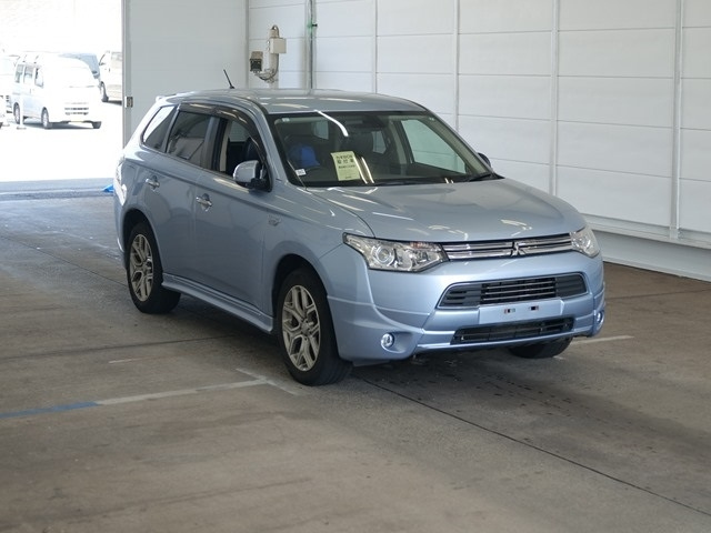 MITSUBISHI OUTLANDER PHEV 2013