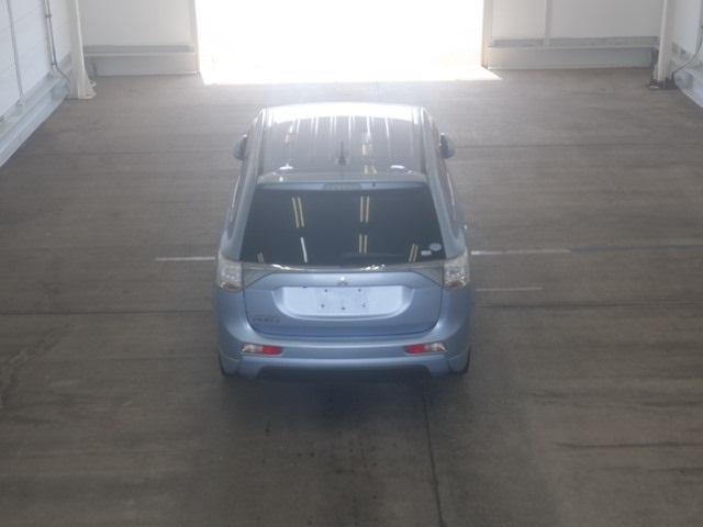 MITSUBISHI OUTLANDER PHEV 2013