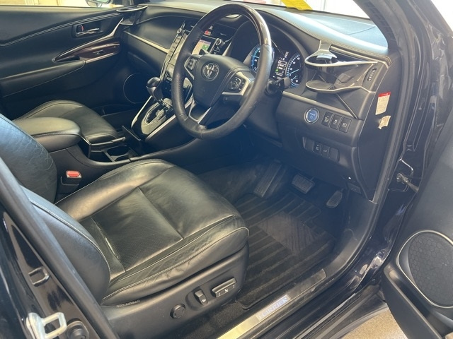 TOYOTA HARRIER 2015