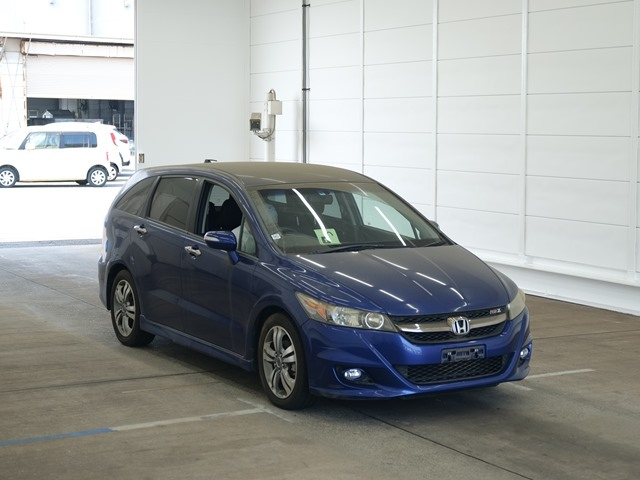 HONDA STREAM 2010