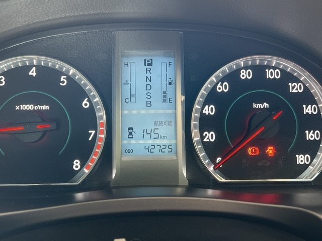 TOYOTA PREMIO 2011