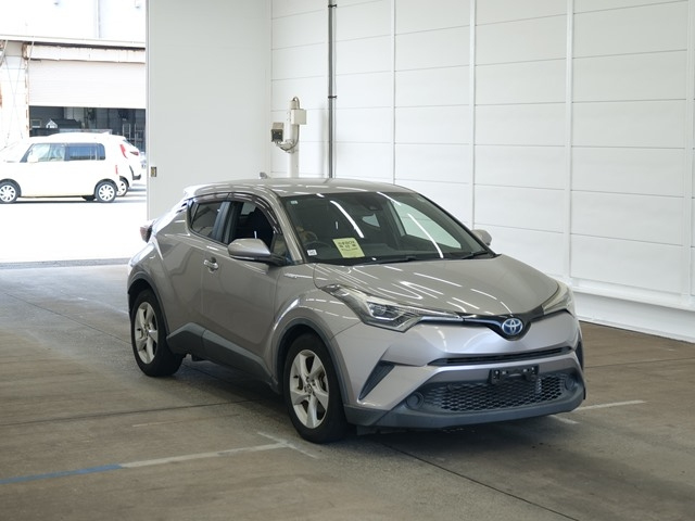 TOYOTA C-HR 2017
