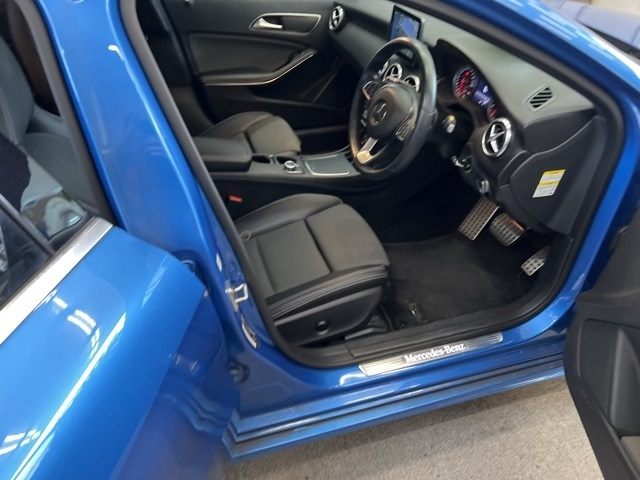 MERCEDES BENZ A CLASS 2016