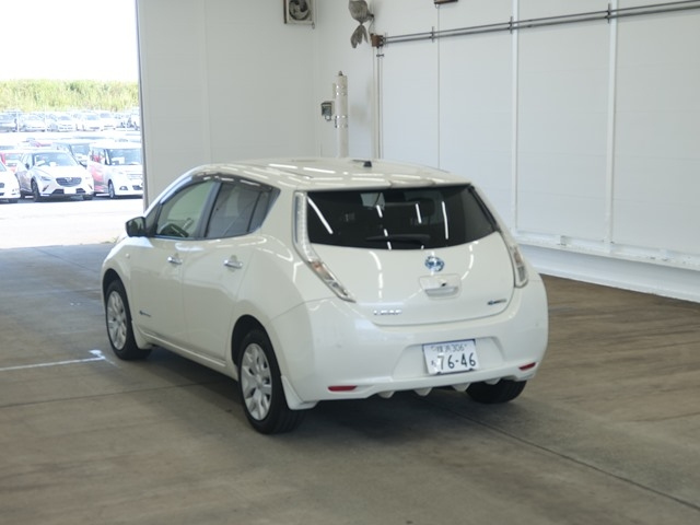 NISSAN LEAF 2016