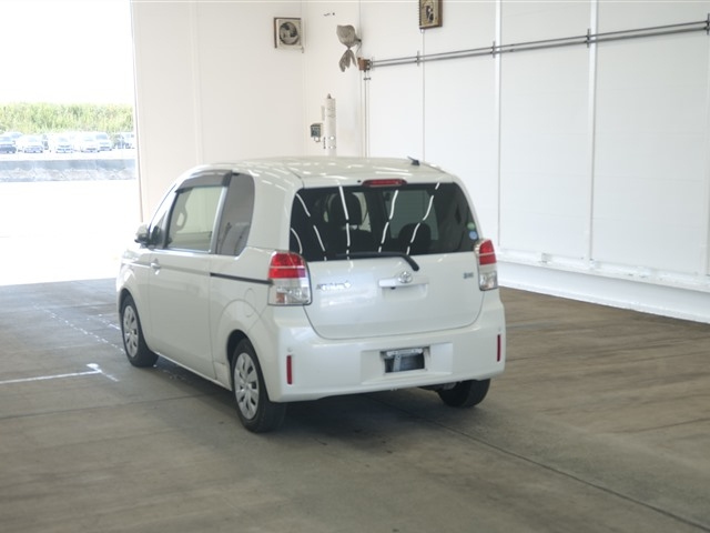 TOYOTA SPADE 2014