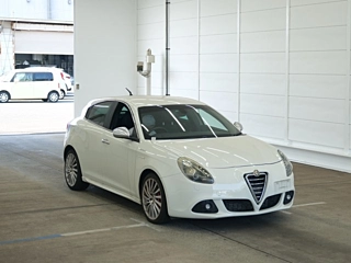 Заказать ALFAROMEO GIULIETTA