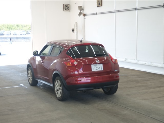 NISSAN JUKE 2013