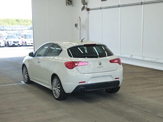 Заказать ALFAROMEO GIULIETTA