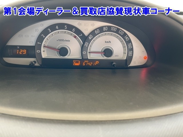 TOYOTA SIENTA 2011