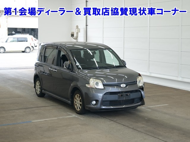 TOYOTA SIENTA 2011