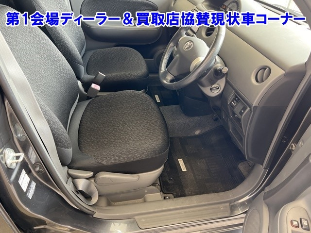 TOYOTA SIENTA 2011