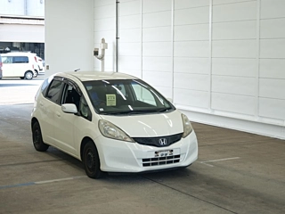 Заказать HONDA FIT