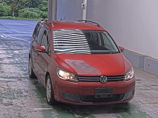 Заказать VOLKSWAGEN GOLF TOURAN