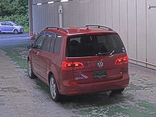 Заказать VOLKSWAGEN GOLF TOURAN