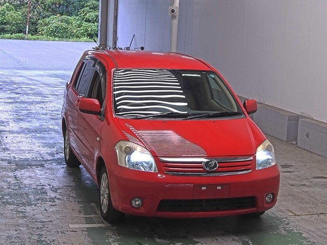TOYOTA RAUM 2009