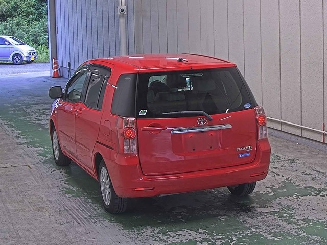 TOYOTA RAUM 2009