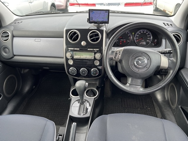 MAZDA VERISA 2009