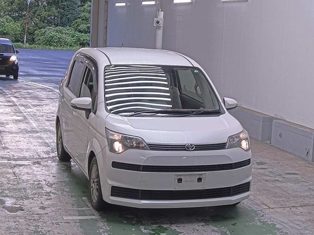 TOYOTA SPADE 2013