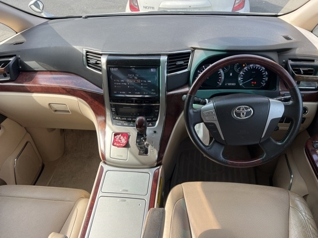 TOYOTA ALPHARD 2008