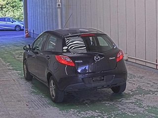 MAZDA DEMIO 2010