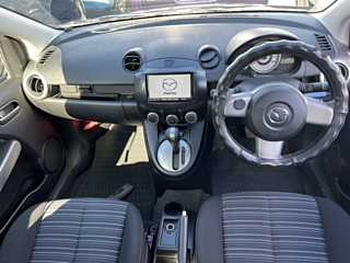 MAZDA DEMIO 2010
